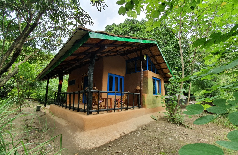 mud-house-jim-corbett
