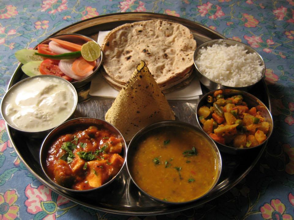 Rajasthani-Thali-in-Jaipur