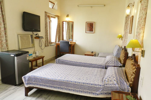 Superior Double Bedroom (Double Occupancy) with Breakfast